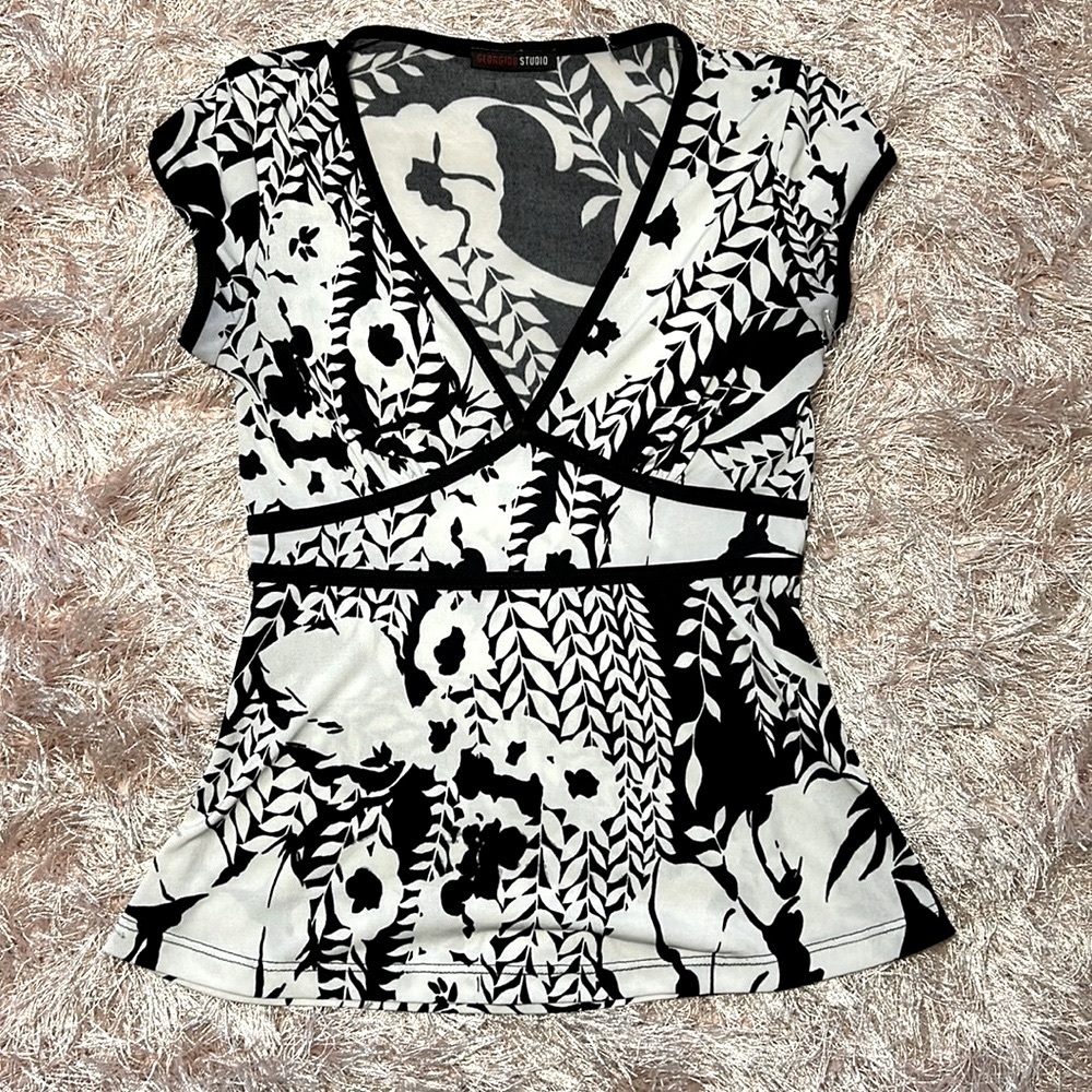 Black and white printed blouse